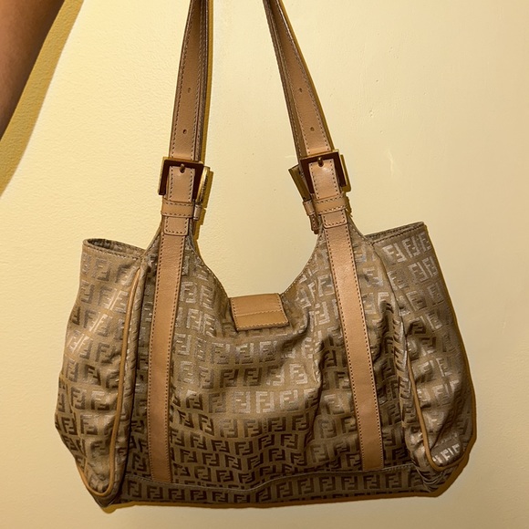 Vintage Fendi baguette - Picture 2 of 7